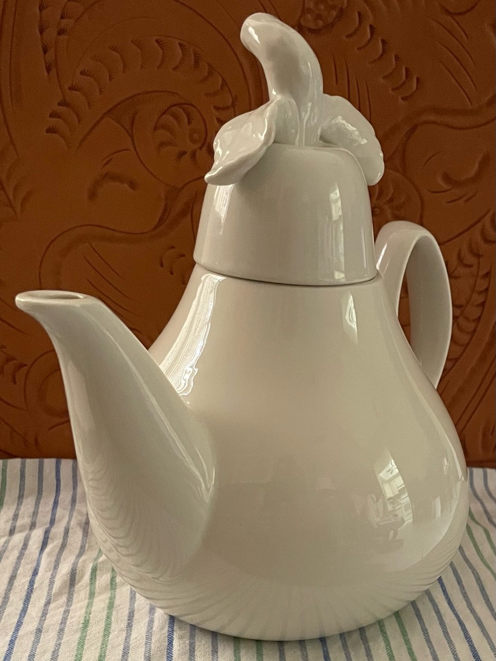 Vintage CarBone Pear Teapot - Mid-Century Italian Ceramic Tea Pot - Picture 2 of 14